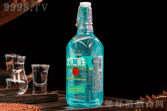 42°永豐牌北京二鍋頭酒出口小方瓶翡翠500ml價格，多少錢？